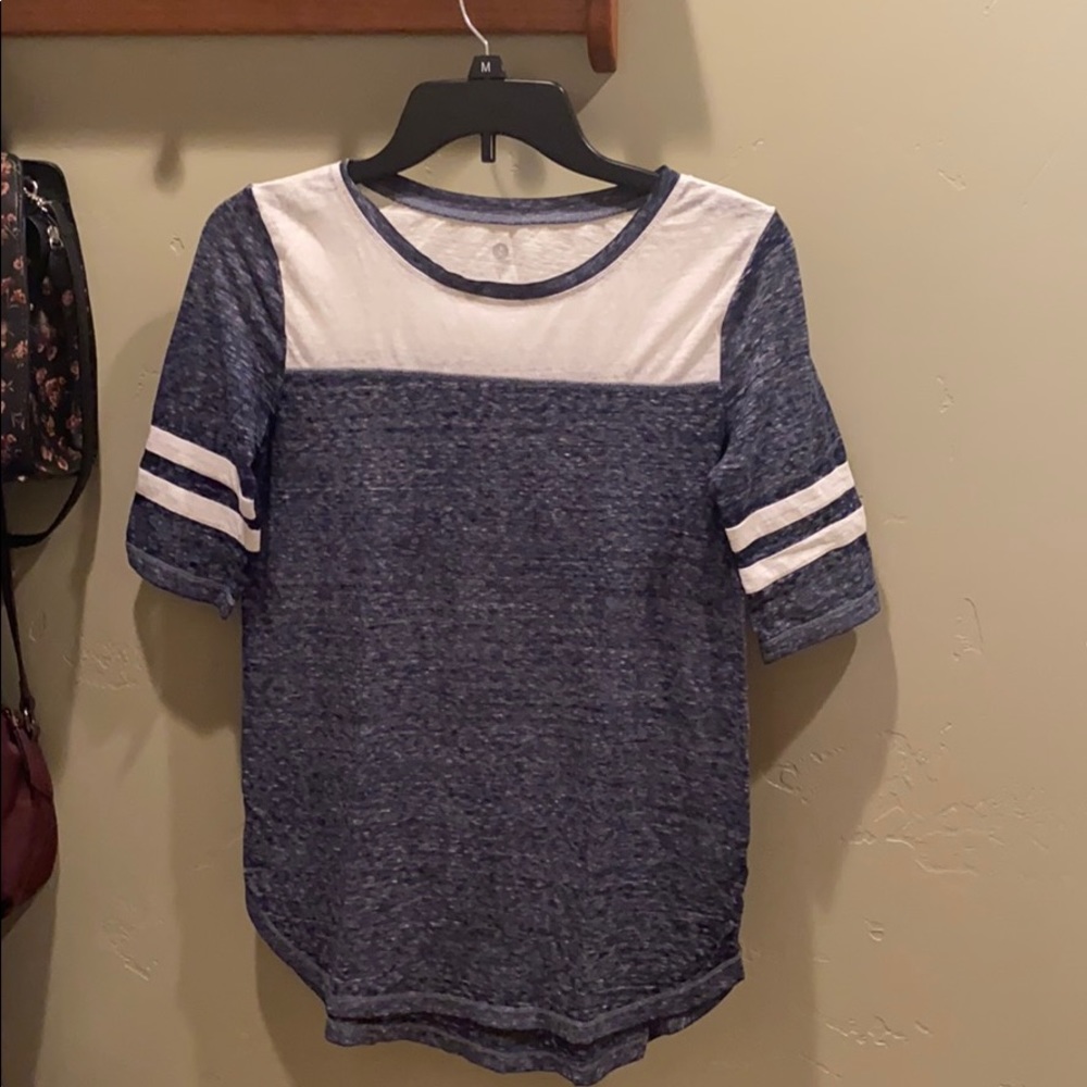 SO Sporty 3/4 Sleeve Tee